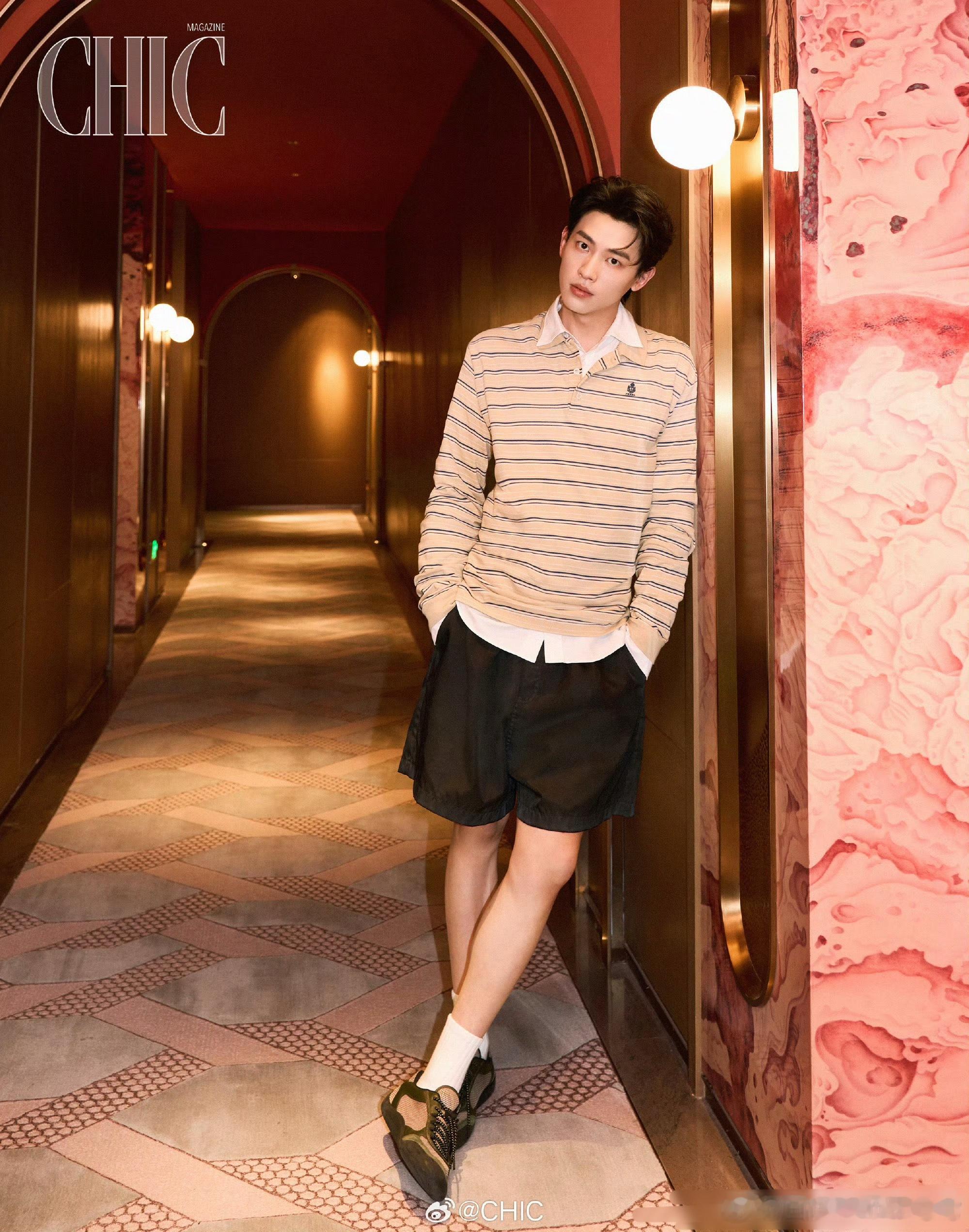 辛云来回到家乡无锡拍摄Chic七月刊杂志封面期待🥰 