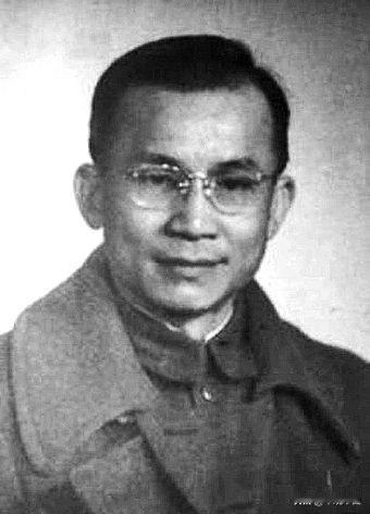 [太阳]1942年，我党抓捕了一名特务，这人很快就投降了，投降后，他说要回家看望