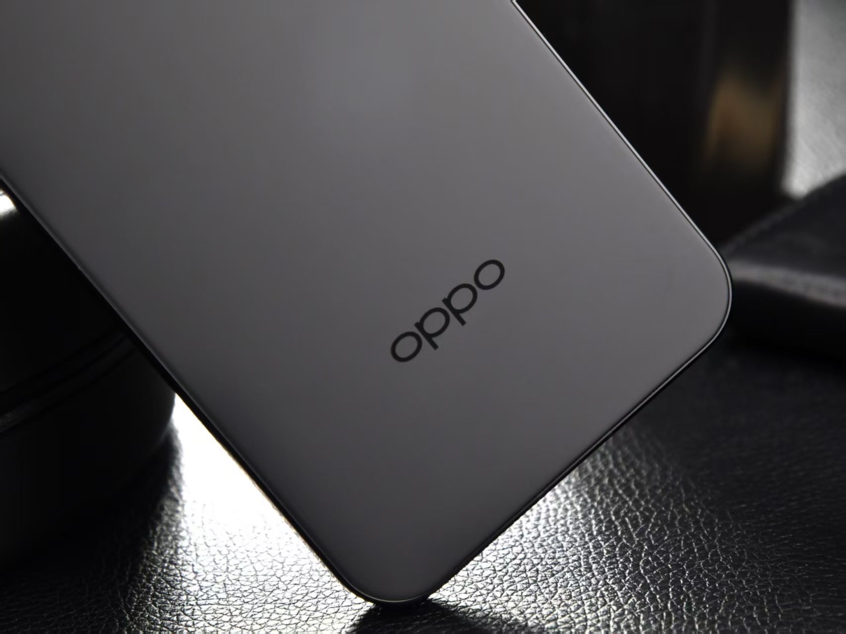 全系絨砂工藝，OPPO Find X9系列新機圖賞