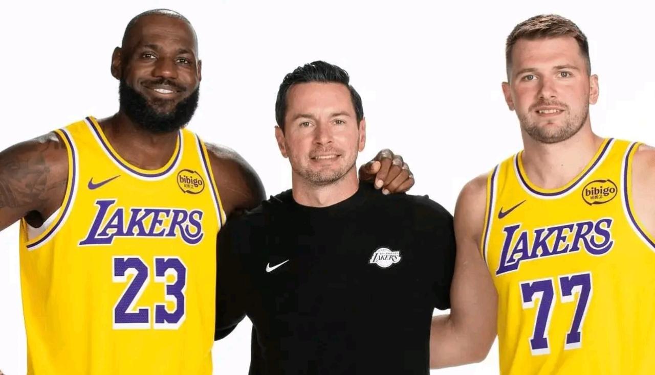 湖人最大的对手还是马刺

和掘金基本上稳坐前二，火箭前期赛程很松后期赛程要难了，