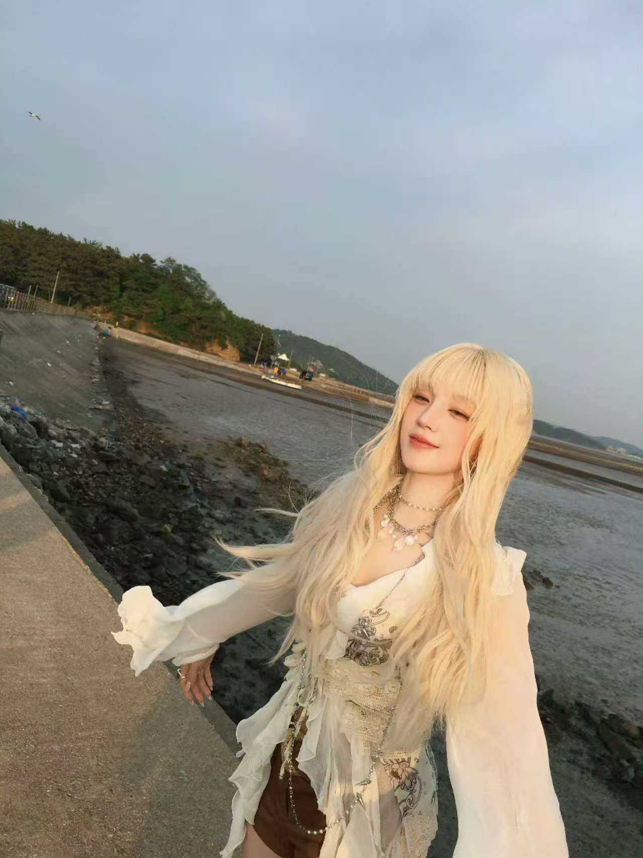 宋雨琦自由飞翔吧宋雨琦海边照宋雨琦自由飞翔吧，好美，不错 ​​​