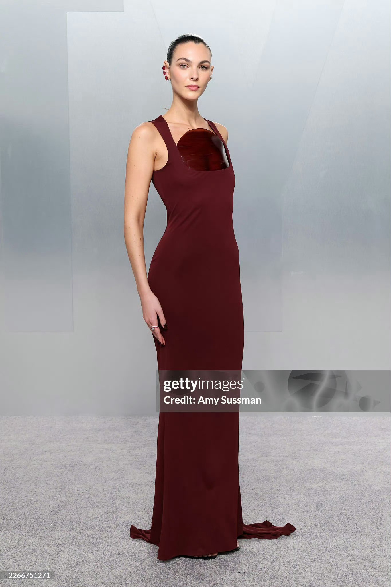 Vittoria Ceretti  x  名利场奥斯卡派对 造型，身穿来Alai