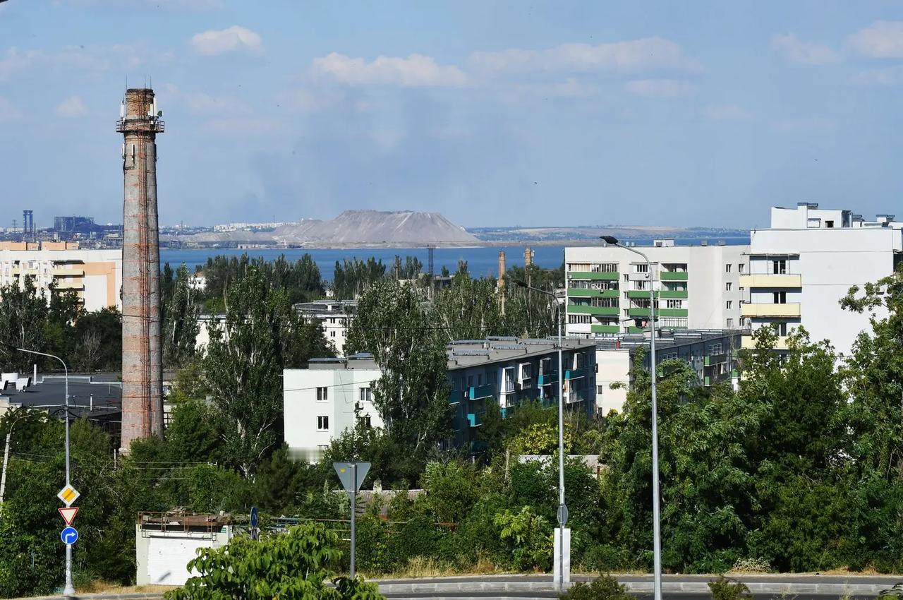 乌克兰愤怒地发现，俄乌冲突期间饱受战火蹂躏的乌东南向亚速海港口城市马里乌波尔正在