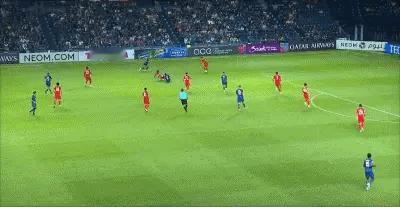 亚冠第四轮首个比赛日，一场0比0，一场0比2。后半夜别忘记欧冠一场重头戏，皇马客