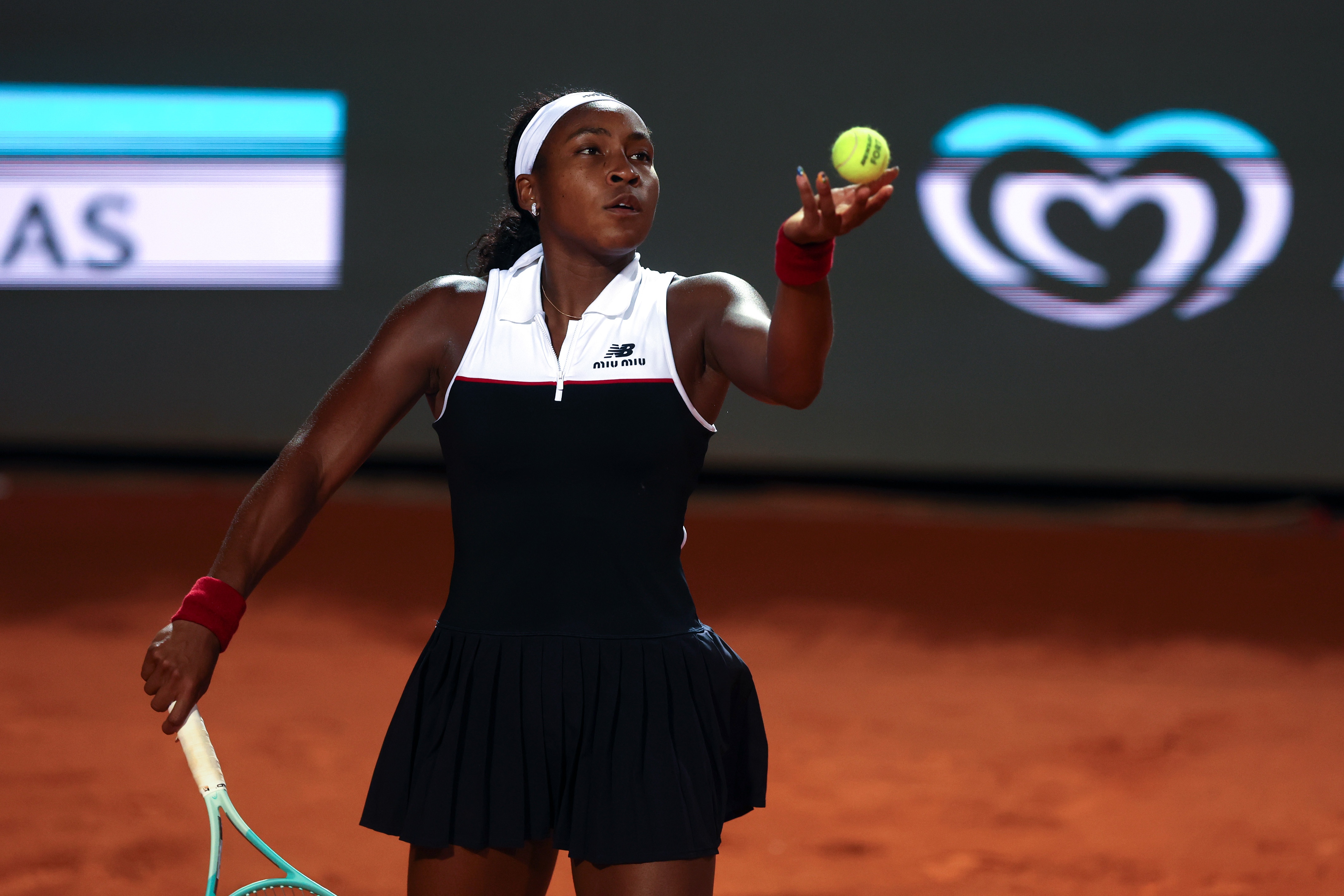 高芙直落两盘击败资格赛选手让让，晋级WTA1000马德里站32强