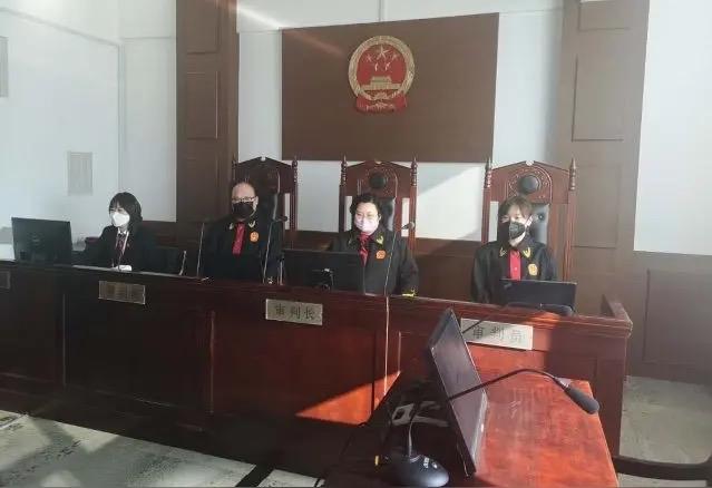 这才是“正规”的法院！珠海，女生状告父亲，要求病重父亲卖房给自己留学！而法院的判