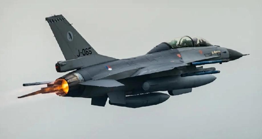 凡事讲究因果，亚洲绝对不是美国的福地，大家仔细看啊！从10月26日，美国航母掉飞