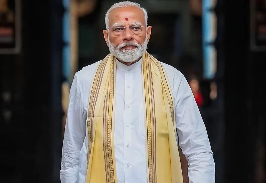 快讯！
印度，也坐不住了？来了一个大手笔，印度国防部批准价值7900亿卢比的武器