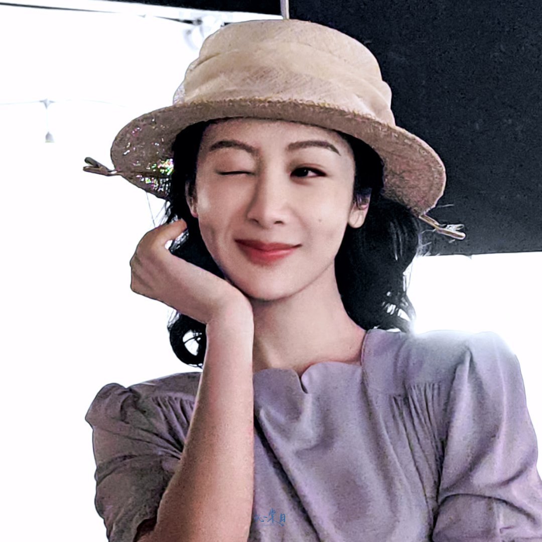 杨紫 yz杨紫国色芳华yz杨紫何惟芳北纬的思念被季风吹远，相信只是时间问题，我们
