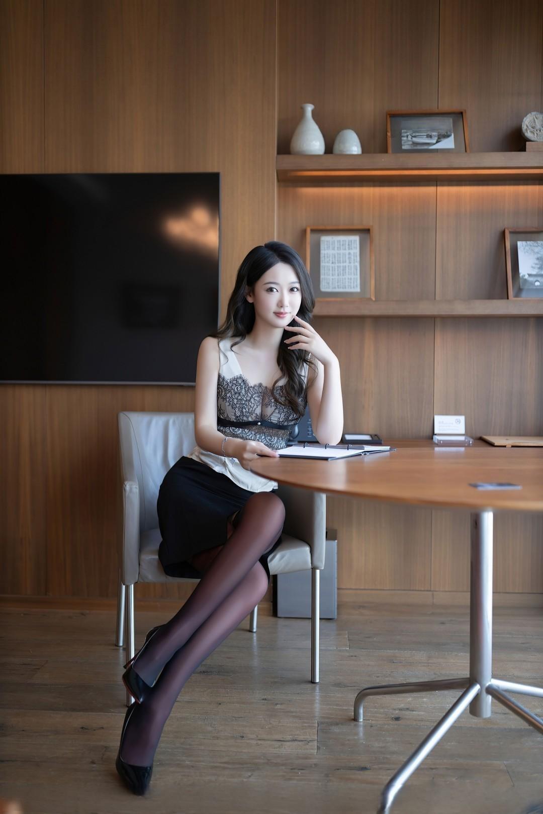 女生多漂亮才算漂亮 靓女的优美影像分享 美女穿搭展示