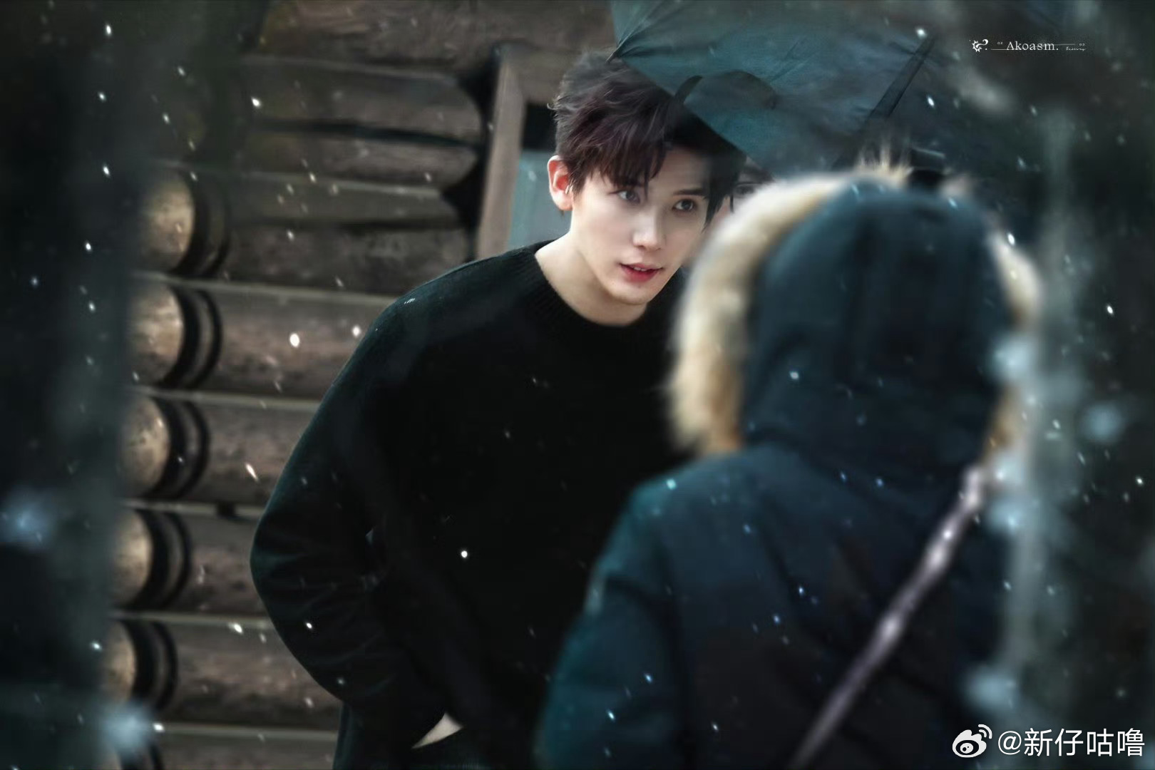 王哥在漠河的路透，真的被狠狠惊艳到。茫茫白雪，清冷辽阔，少年在风雪里一站，氛围感