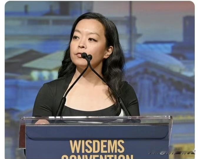 这剧本编得也太离谱了吧？

美国左疯弗朗西斯卡·洪女士刚被干翻，五个装选举数据的