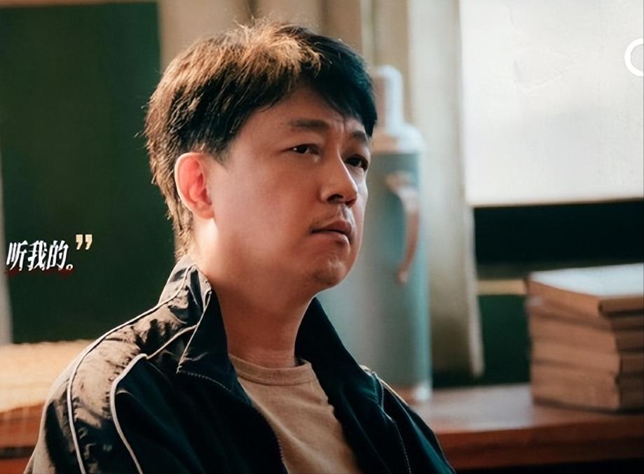 昨晚熬夜追完了《黑夜告白》最后4集。我之前的猜测，竟几乎全部命中。

徐萌的家，