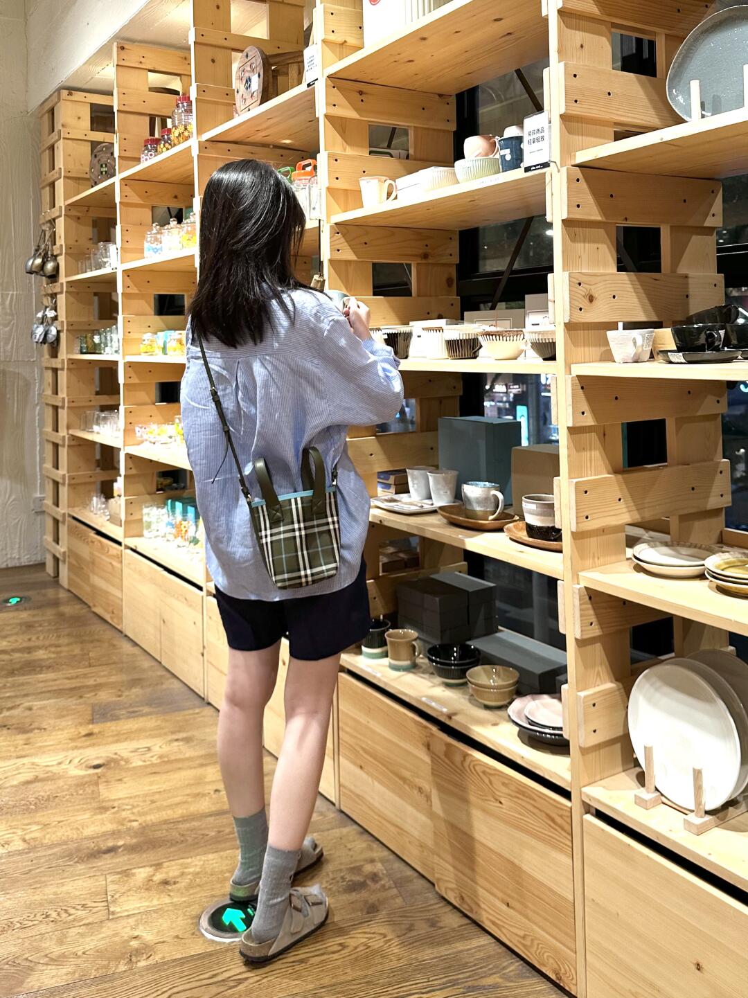 去年的亚麻衬衫 今年依然抗打