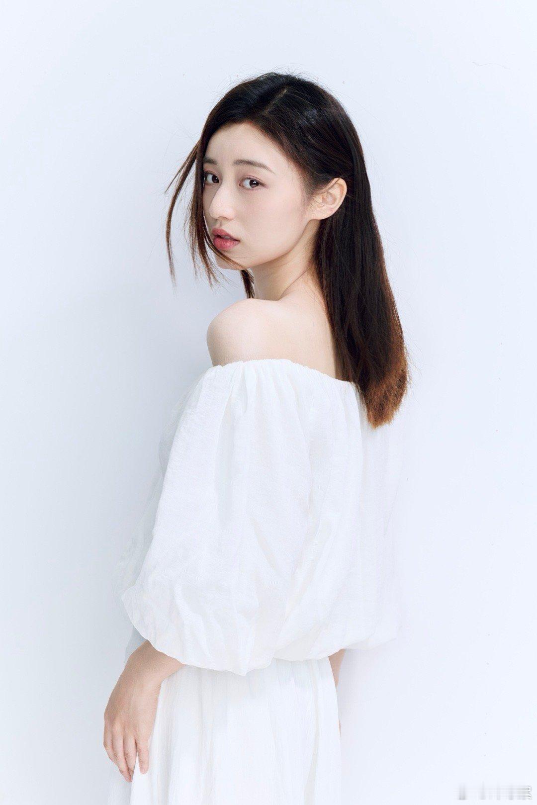 拍了组肖像～  ​​​