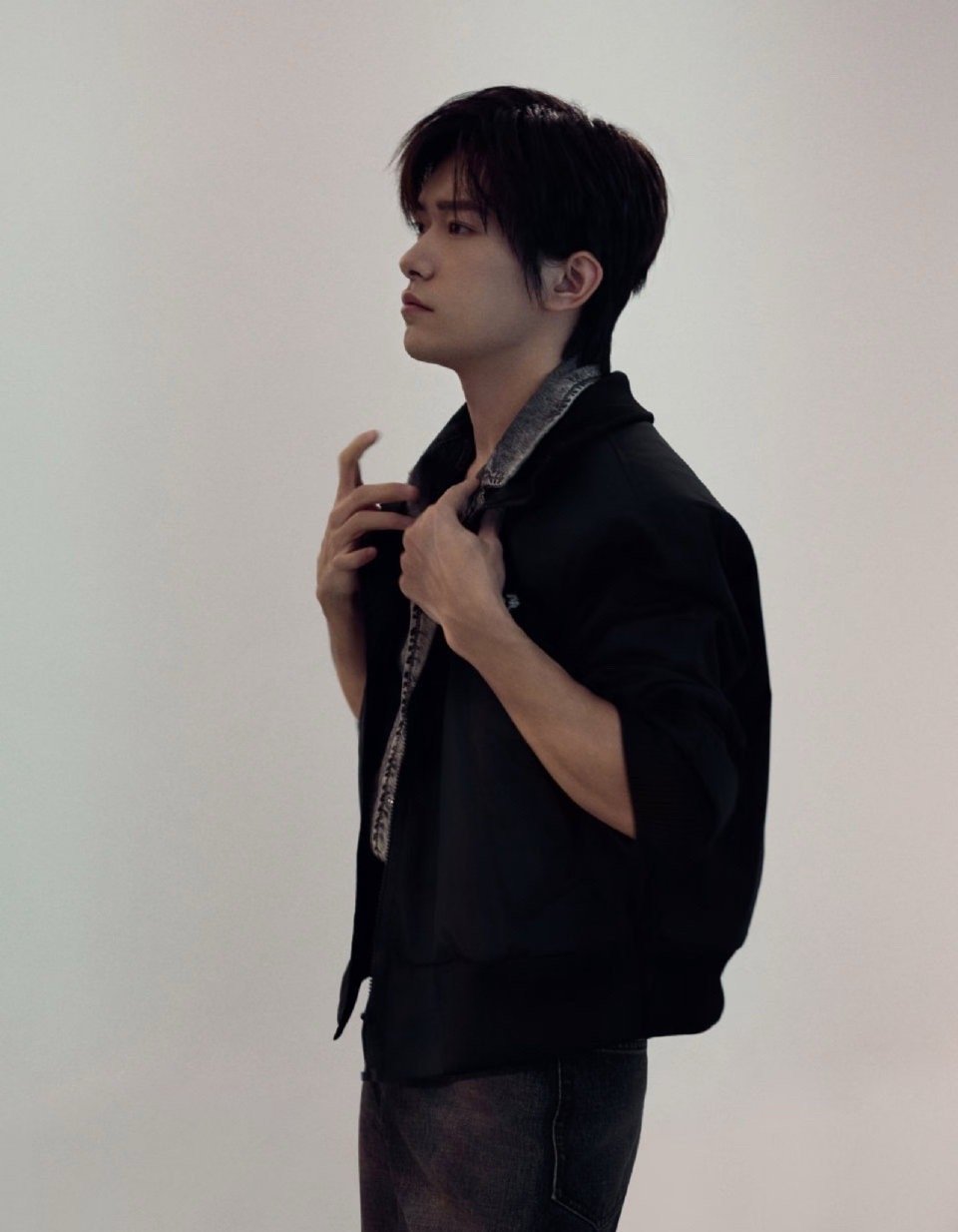 严迪什么时候登了易烊千玺的号 看着严迪口吻的微博，有种角色从银幕里走出来的感觉。