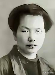 1950年，吴石被捕前，把保姆林阿香叫到书房，拿出2根“小黄鱼”，对她说：“阿香