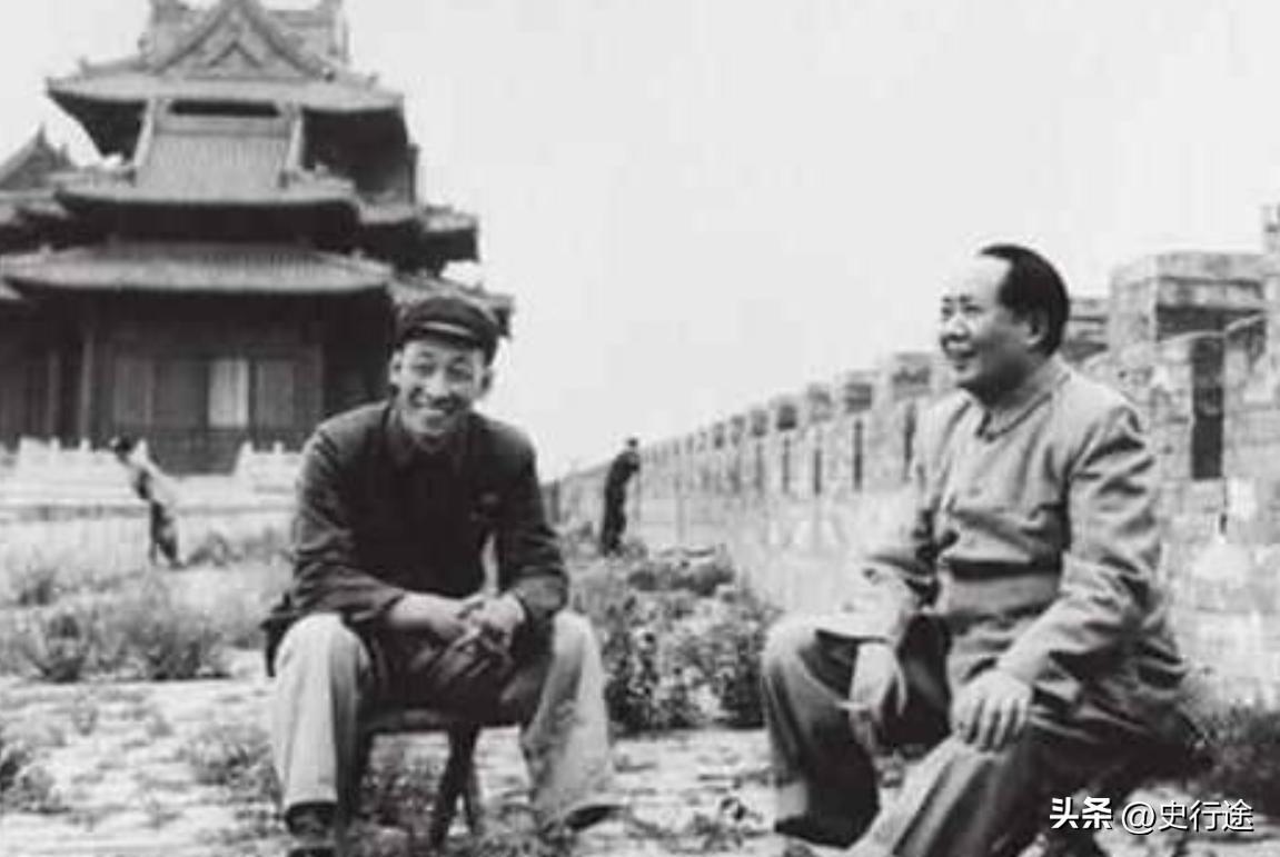 毛主席为什么不选择故宫，而是选择和故宫一墙之隔的中南海作为办公的场所呢？而且一辈