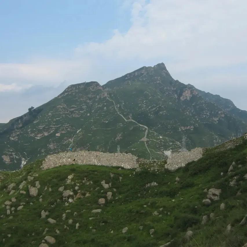 河北省保定市涞源县是一个宝藏之地，夏天凉快可避暑，还有白石山，野长城，高山草甸，