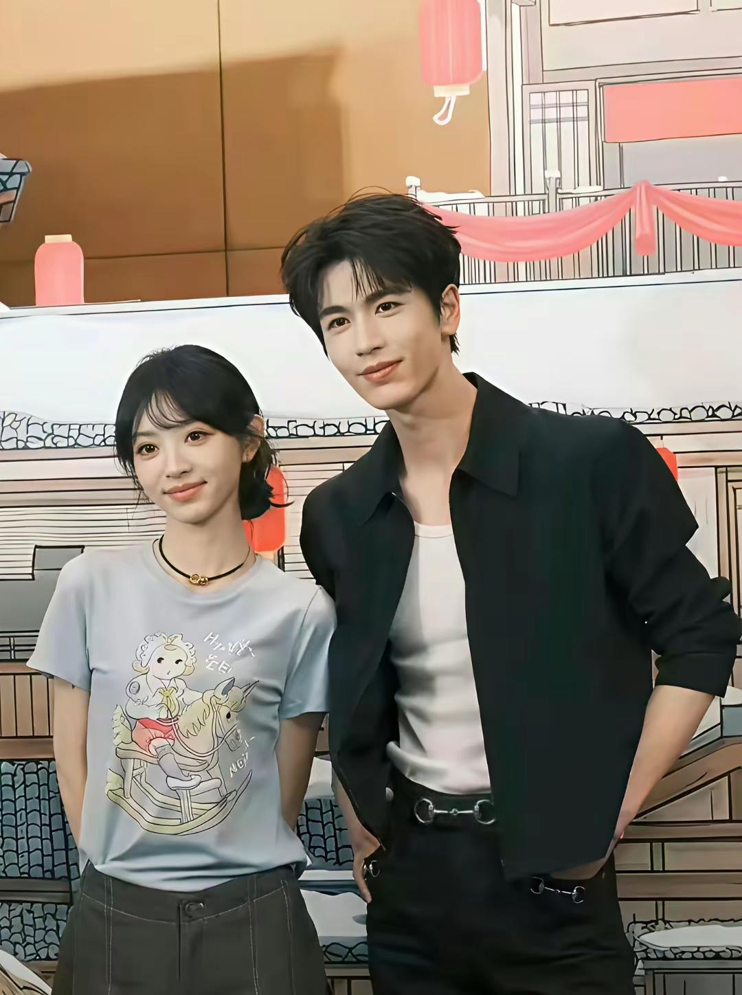 张凌赫与田曦薇主演的《逐玉》庆功宴应该开吗？为什么又起议论与争议？？
[赞]开就