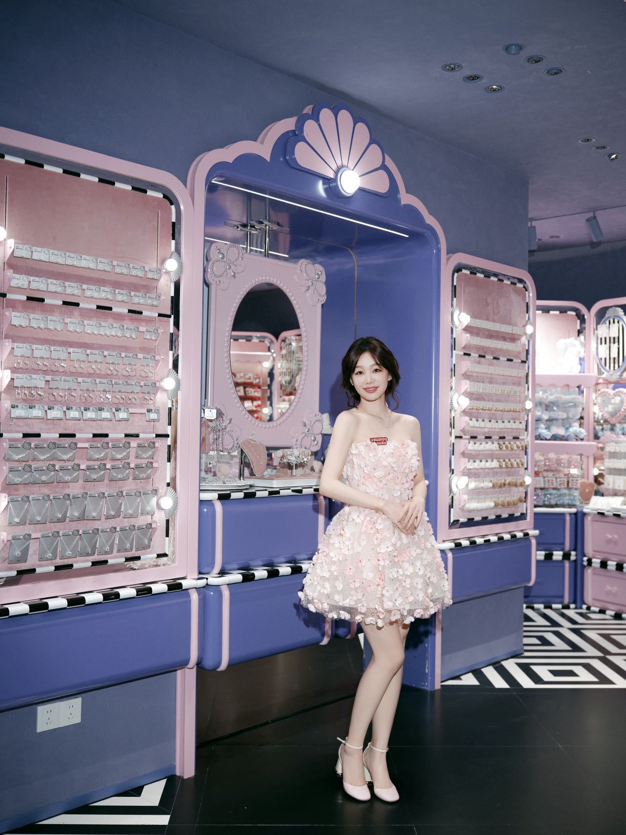 徐梦洁给玩偶搭得好好笑又好看！吉福特熊和塔妮兔锁了，名创同款这就安排，可爱到想抱