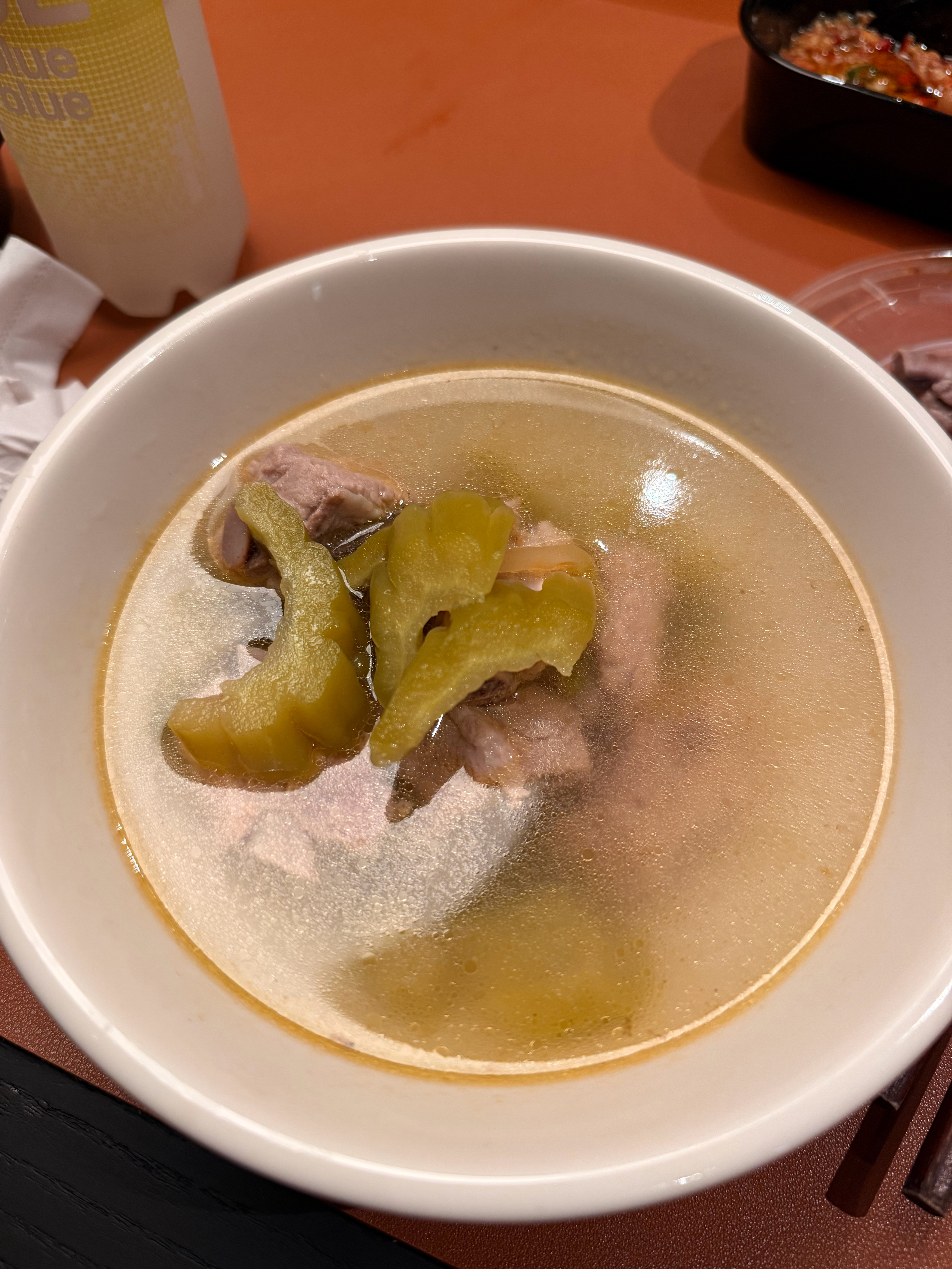 苦瓜排骨汤，嘎嘎好喝，苦尽甘来。 ​​​