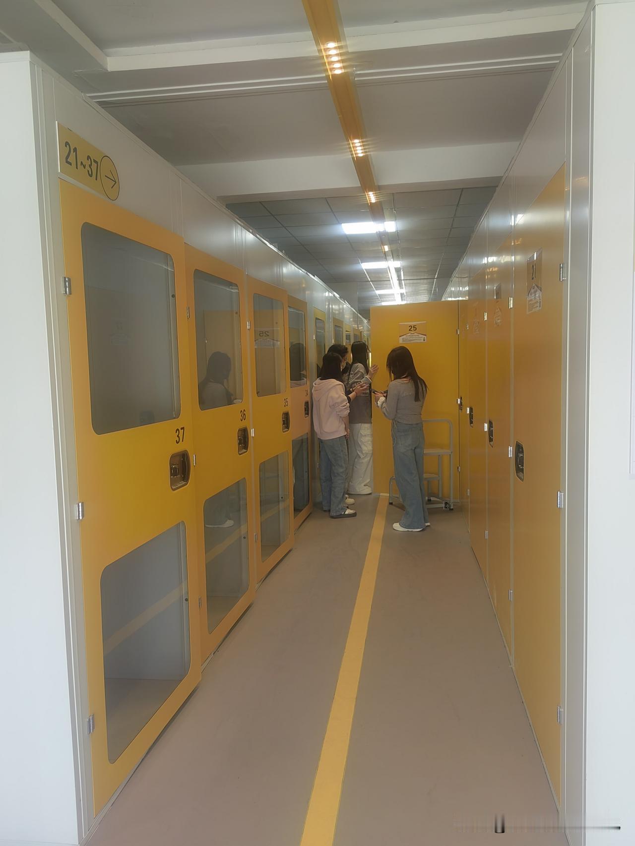 不了解的行业，不要自以为是，认为不行
朋友在北京开了100个迷你仓库，这种迷你仓