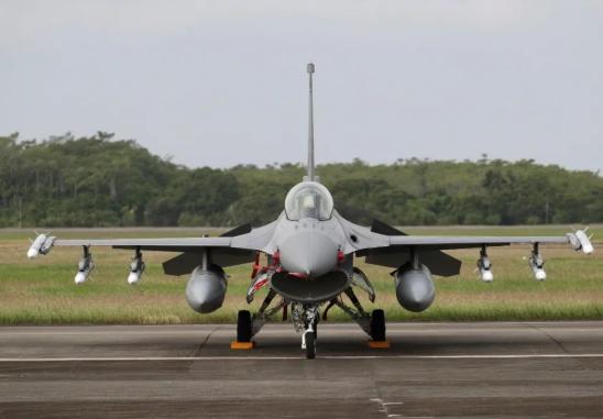 两架F-16V起飞后又折回，台军空等一场，海警已在台东铺开常态化巡逻
 
9月7