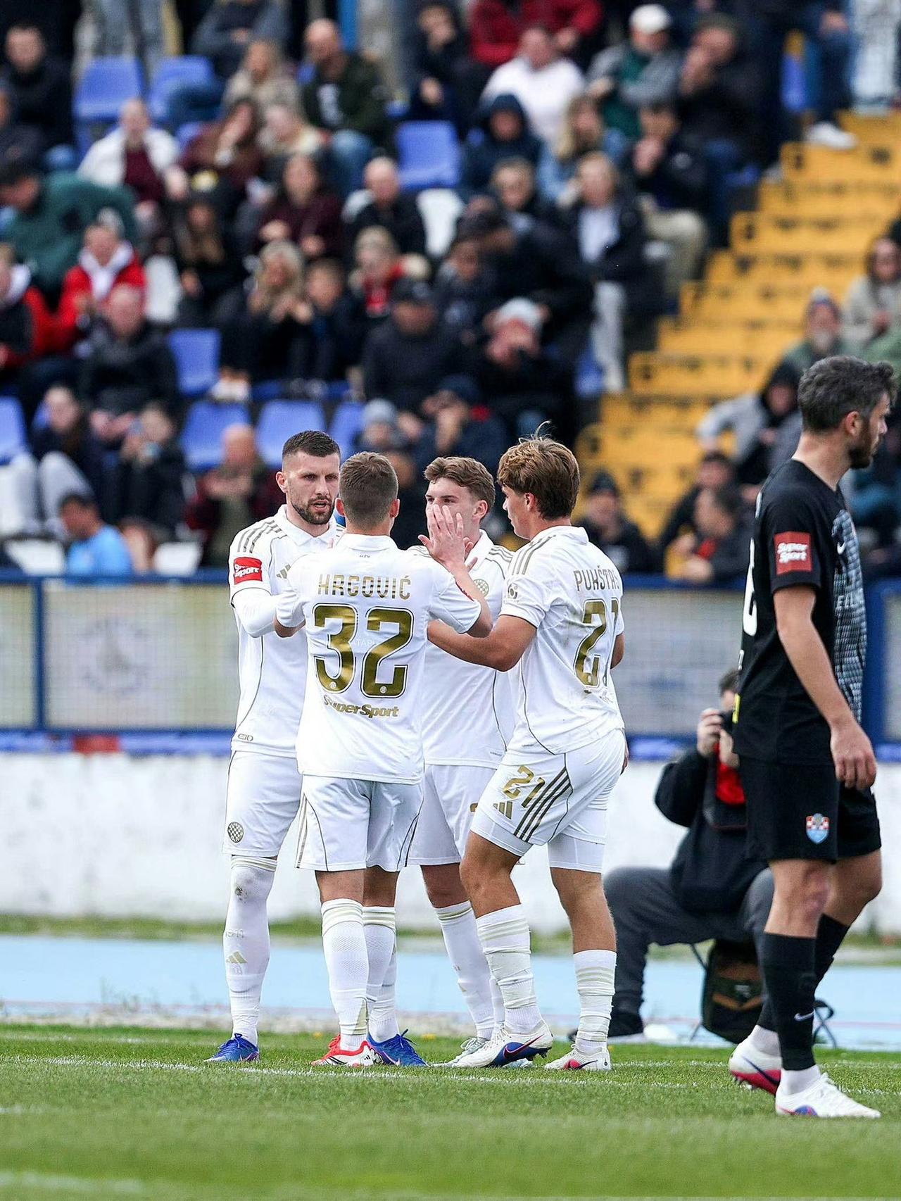 克罗地亚联赛第27轮，哈伊杜克客场6:0大胜武科瓦尔1991，去年夏天加盟哈伊杜