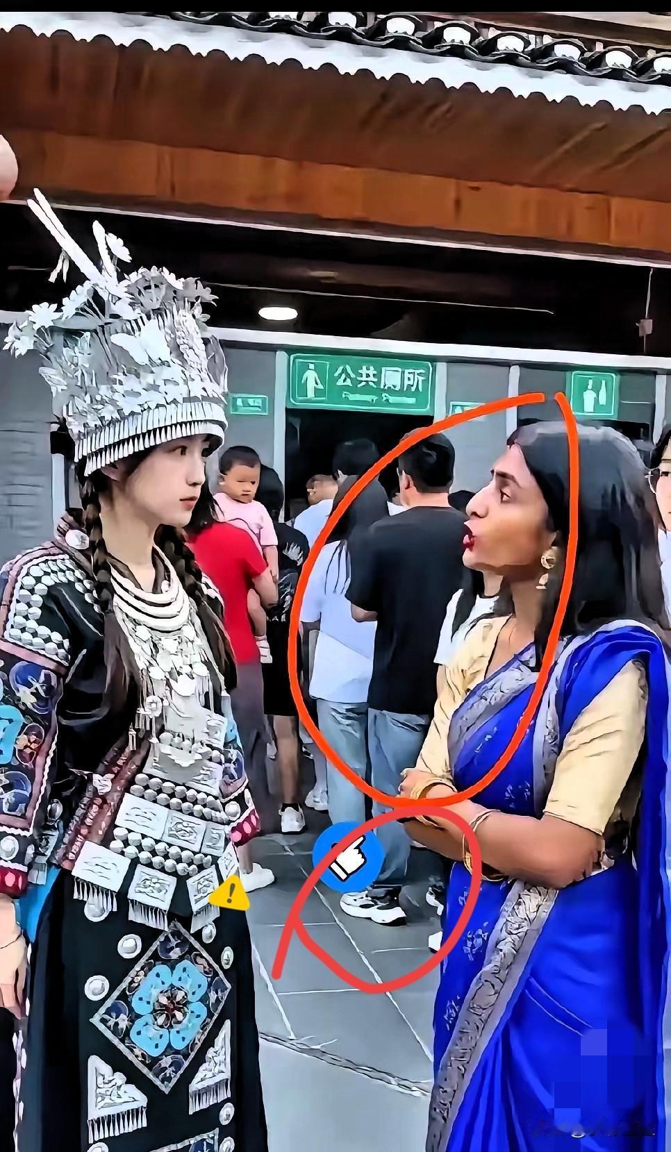 贵州景区，印度女子不排队上厕所，还理直气壮：在印度我们不用排，要排也是你们排！