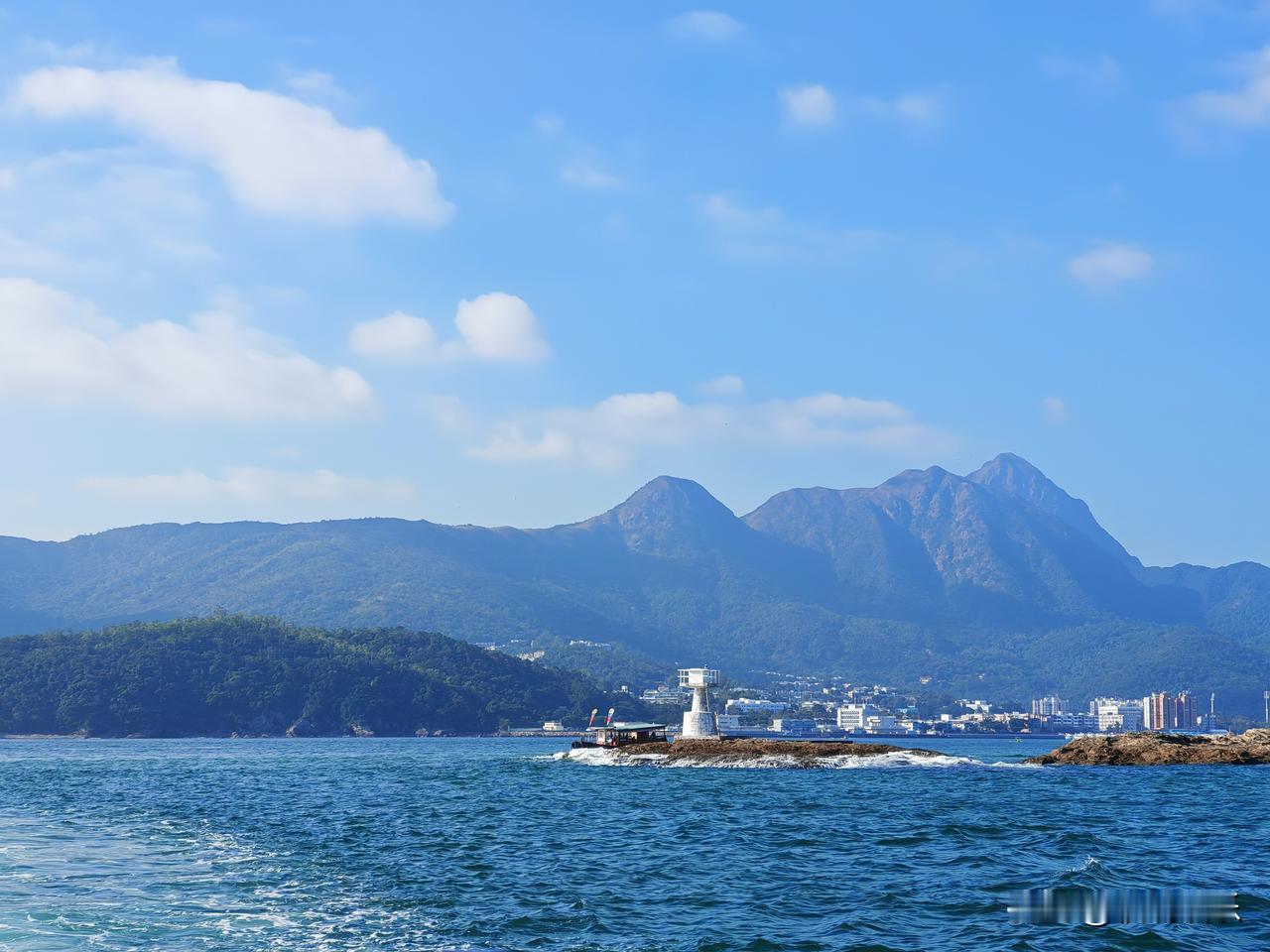 “人善被人欺”这句古训，常让人疑惑：善良真的好吗？
在我看来，善良本身是美德，但