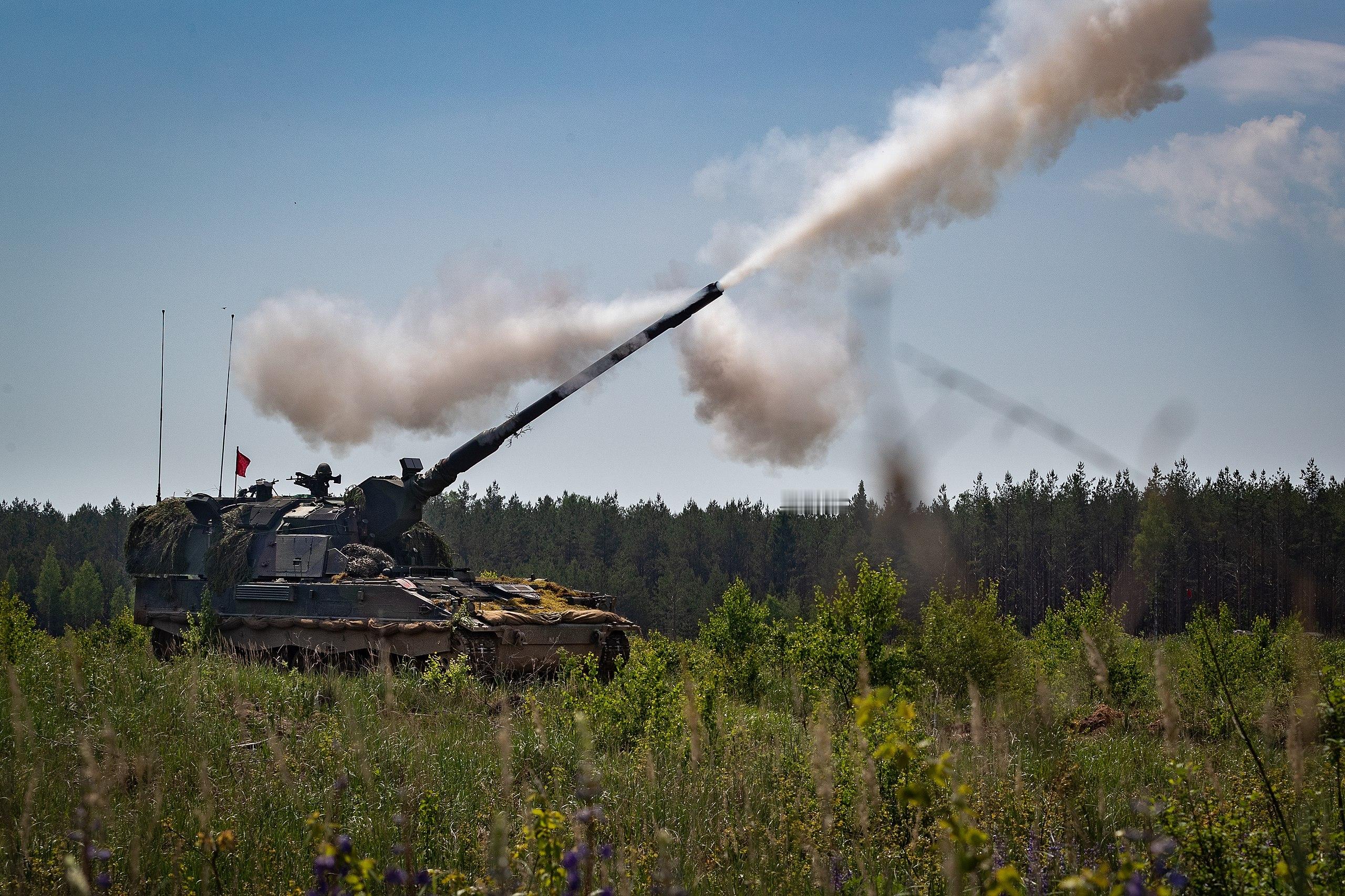 分享圖片：德國PZH2000 155mm自行榴彈砲 
