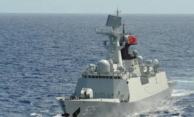 为什么几乎没有国家采购052D？原因很简单——就算中国免费送，大多数国家也不敢接