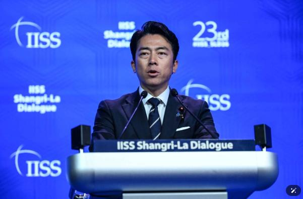 5月31号上午，本届新加坡香格里拉对话的另一个重头戏上演，日本防卫大臣小泉进次郎