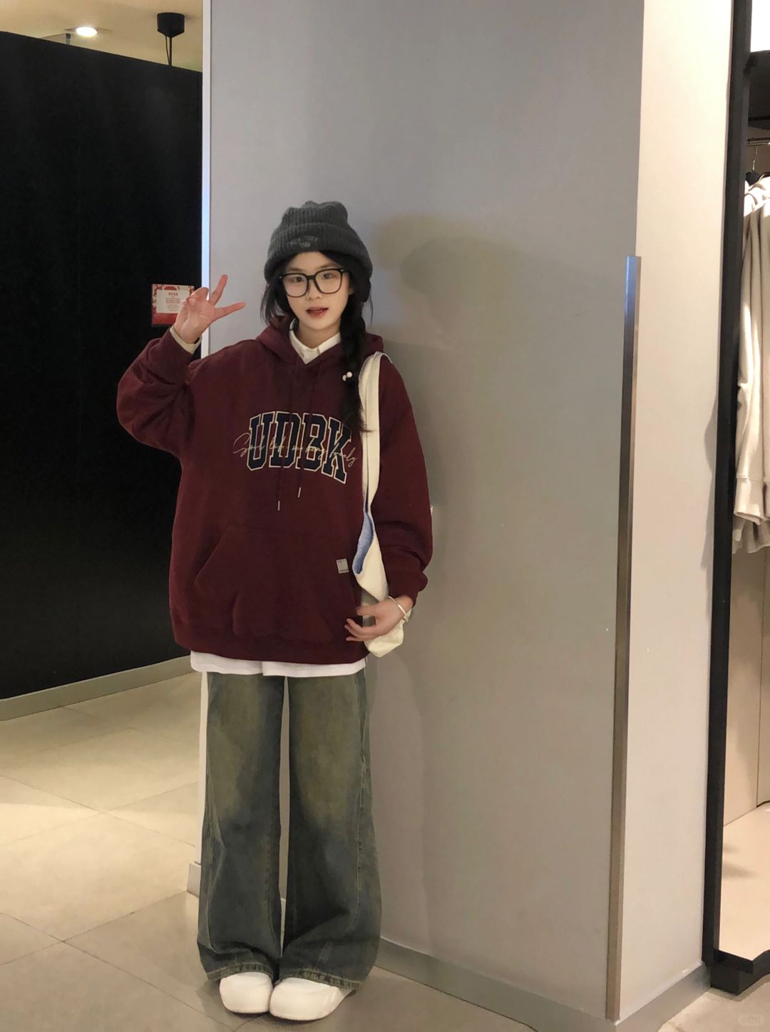 早春的第一件红色卫衣好好看！🔒住啦！！！