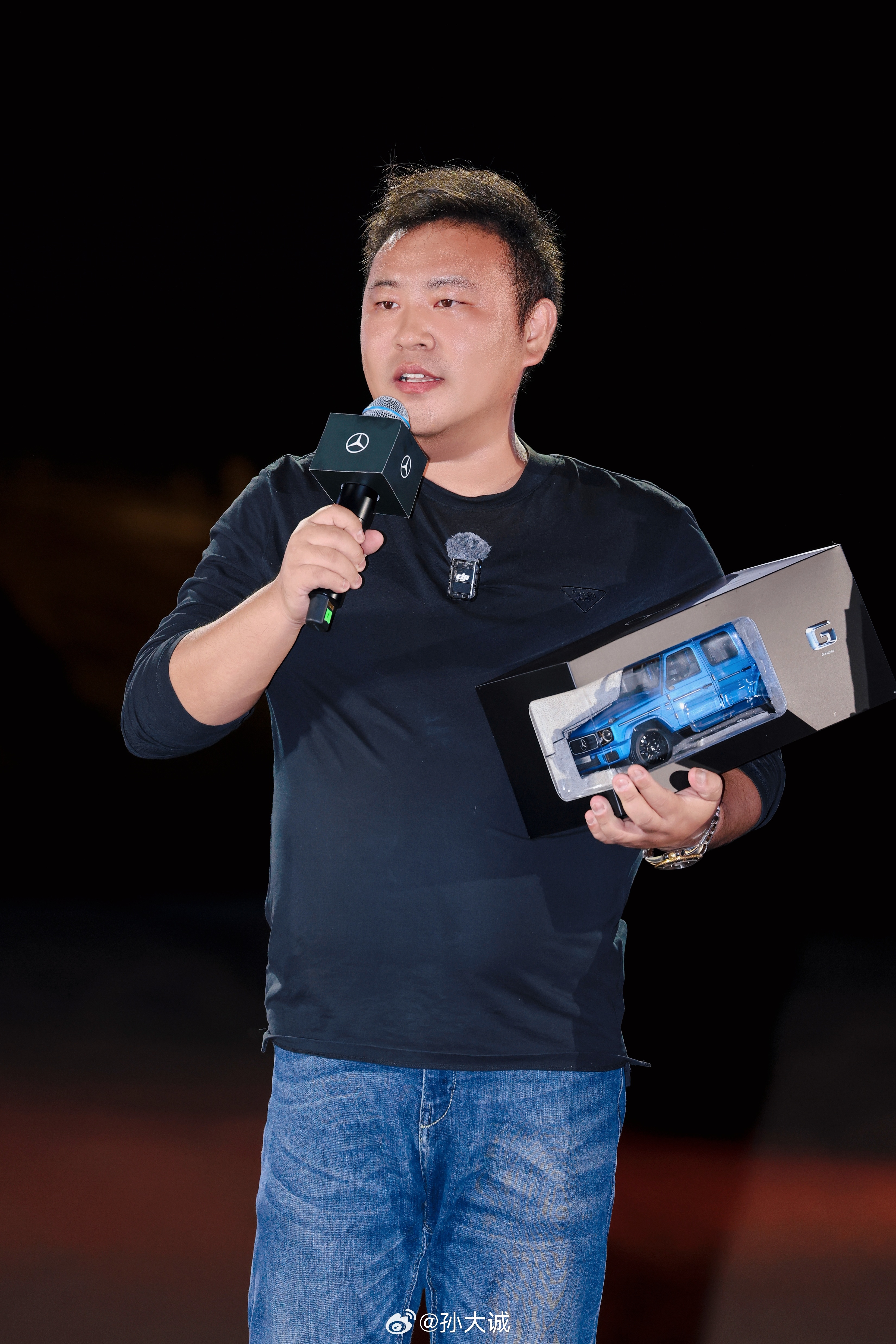 天地即征途 收官晚宴上意外捧奖，没有提前准备的感言，倒恰好能说点心里话。“何以奔