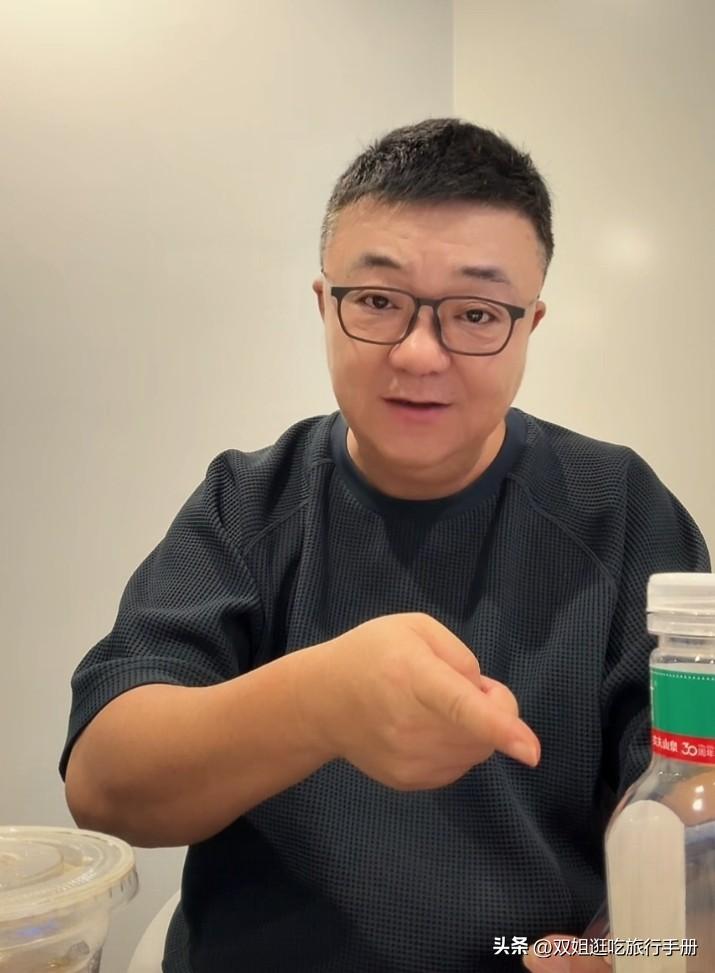 董路说，将与B太带队的足球队比赛。
关注B太的都应该知道，在新疆也有一群热爱足球