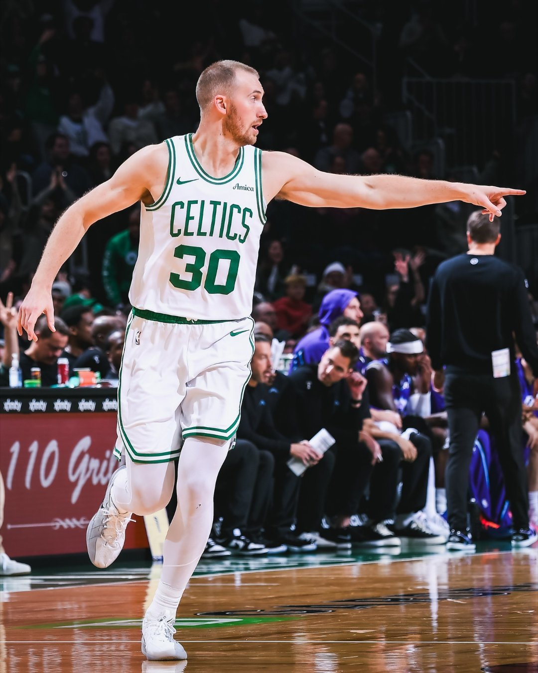 豪瑟：“如果能在季后赛中跟活塞相遇，那肯定是一件很棒的事情。活塞是一支出色的球队