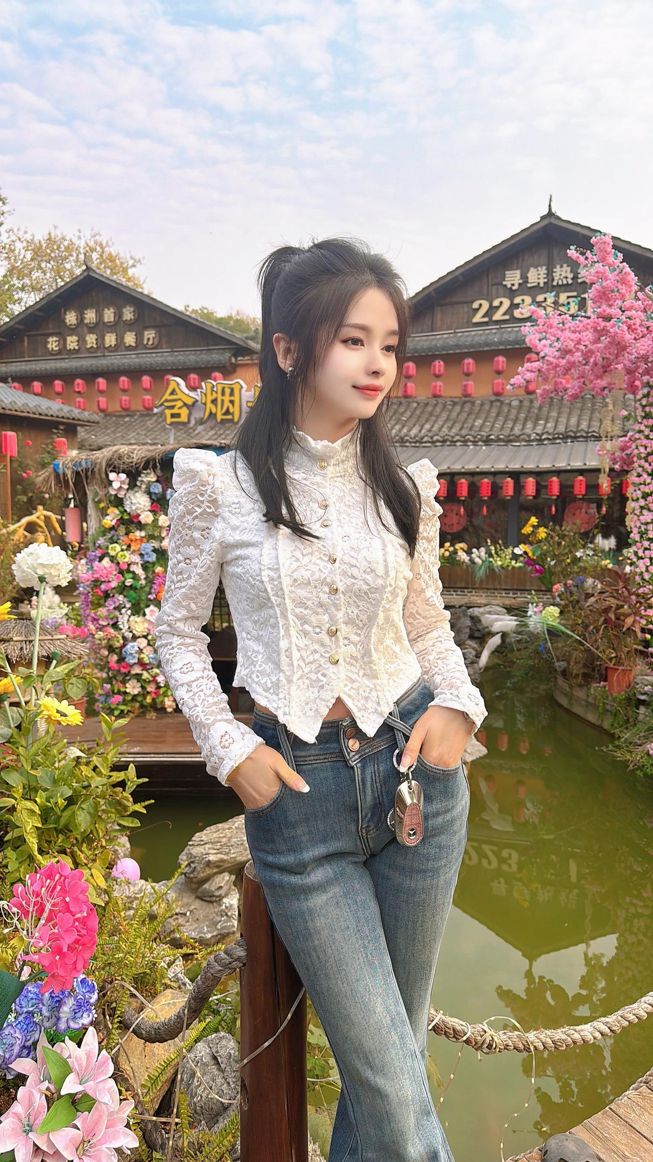 从不许愿，因为事与愿违。
从不要求，因为求而不得。
从不奢望，因为从未拥有。情感