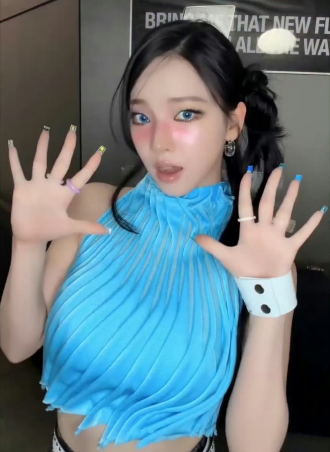 二手和盗版总得认一个吧 
