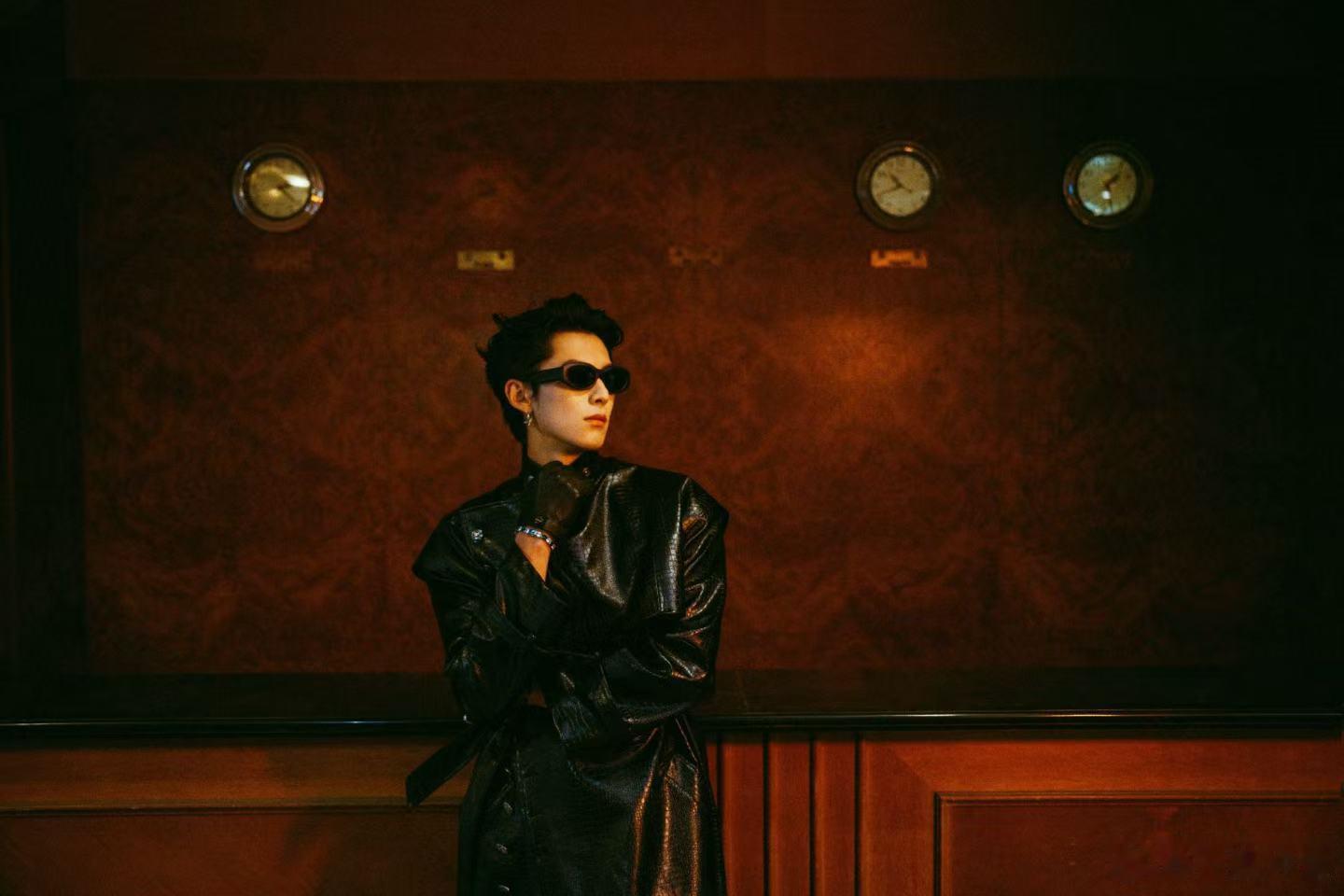 王鹤棣跨年出图王鹤棣湖南跨年晚会出图王鹤棣跨年出图，好帅，