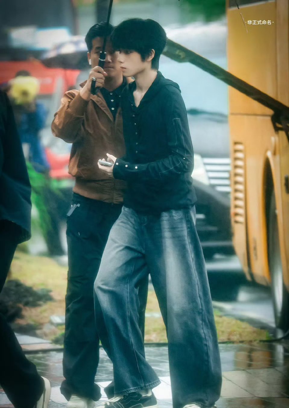 王橹杰全包眼线妆容，可塑性太强了王橹杰付彬言