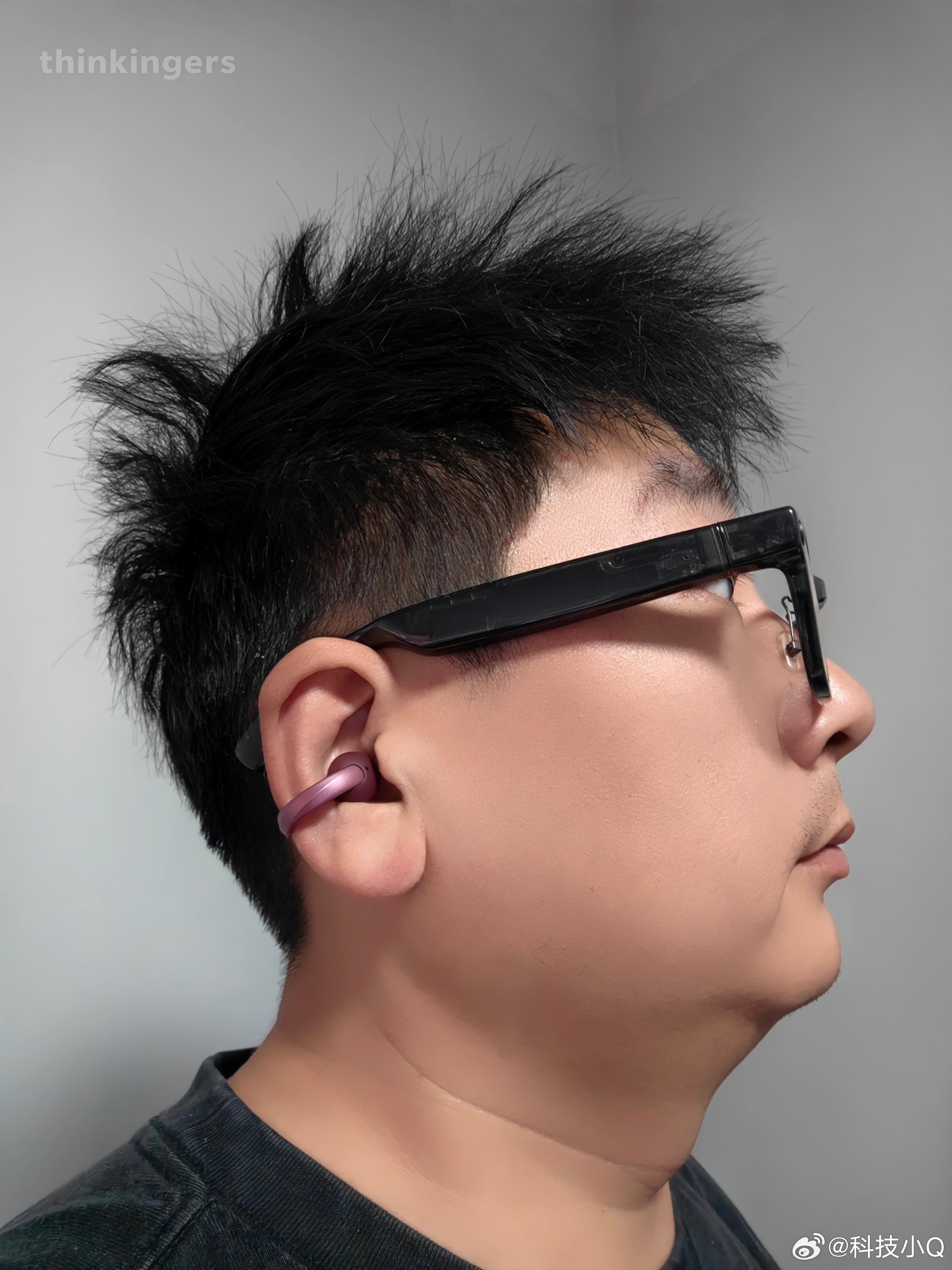 现在习惯了智能眼镜耳夹耳机对颜值的要求越来越高了可以不贵 但一定要漂亮 音质要好