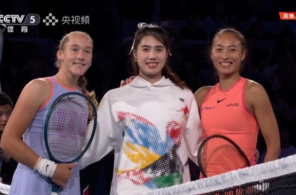 现在让郑钦文和小安德烈耶娃打一场比赛，大家觉得谁获胜的概率大一点？
印第安维尔斯