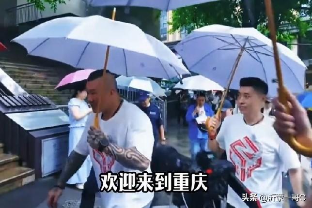 台湾“馆长”陈之汉又来了！热烈欢迎！他这次第一站是重庆，他是中国的老朋友了，今天
