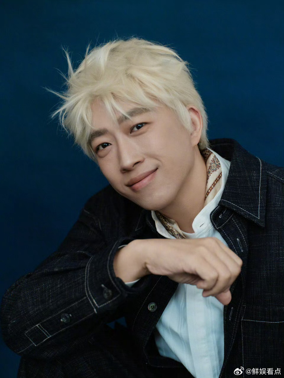 于正生日晒照 于正生日晒照，金发写真，怎么样？！于正生日金发写真