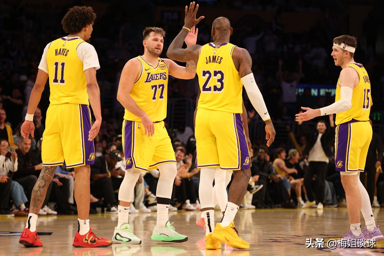 东契奇爆砍51分！湖人142：130战胜公牛，看看球员数据，谁是赢球功臣？！
