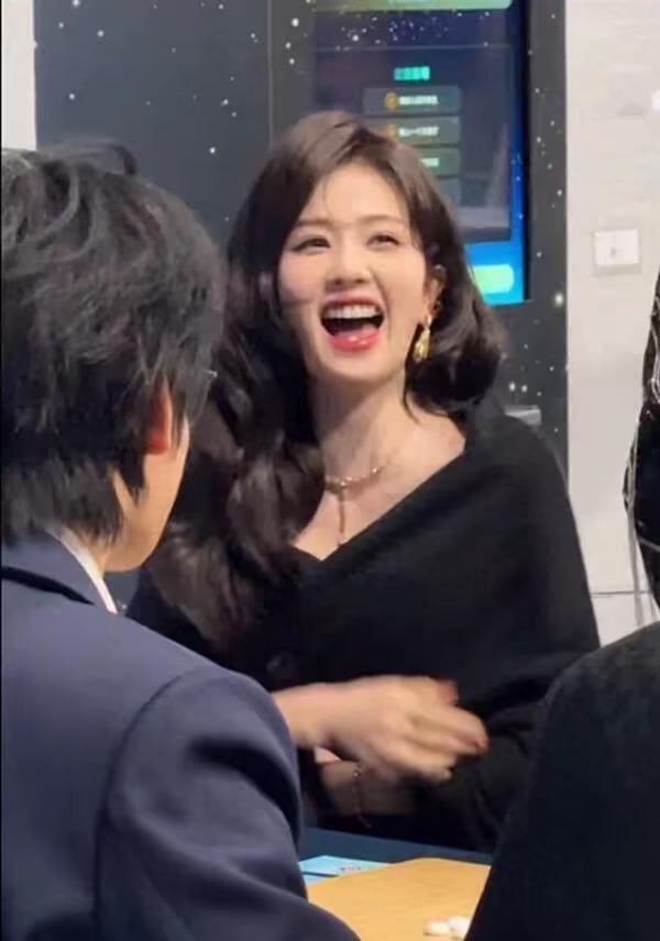 笑妍如花🌸再看看这张我依然觉得好萌吧白鹿