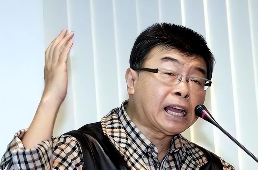 国民党，恐怕真的没救了。就在党内唯一的“战将”郑丽文，民调高涨之际，岛内专家邱毅