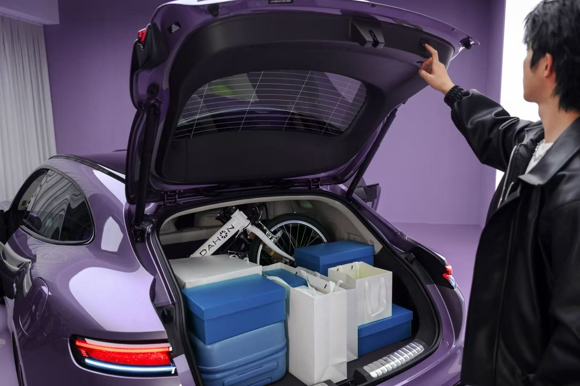 尚界Z7T猎装空间首次揭秘 年轻人想要轿跑范儿，还要超能装？尚界Z7T就是你的最